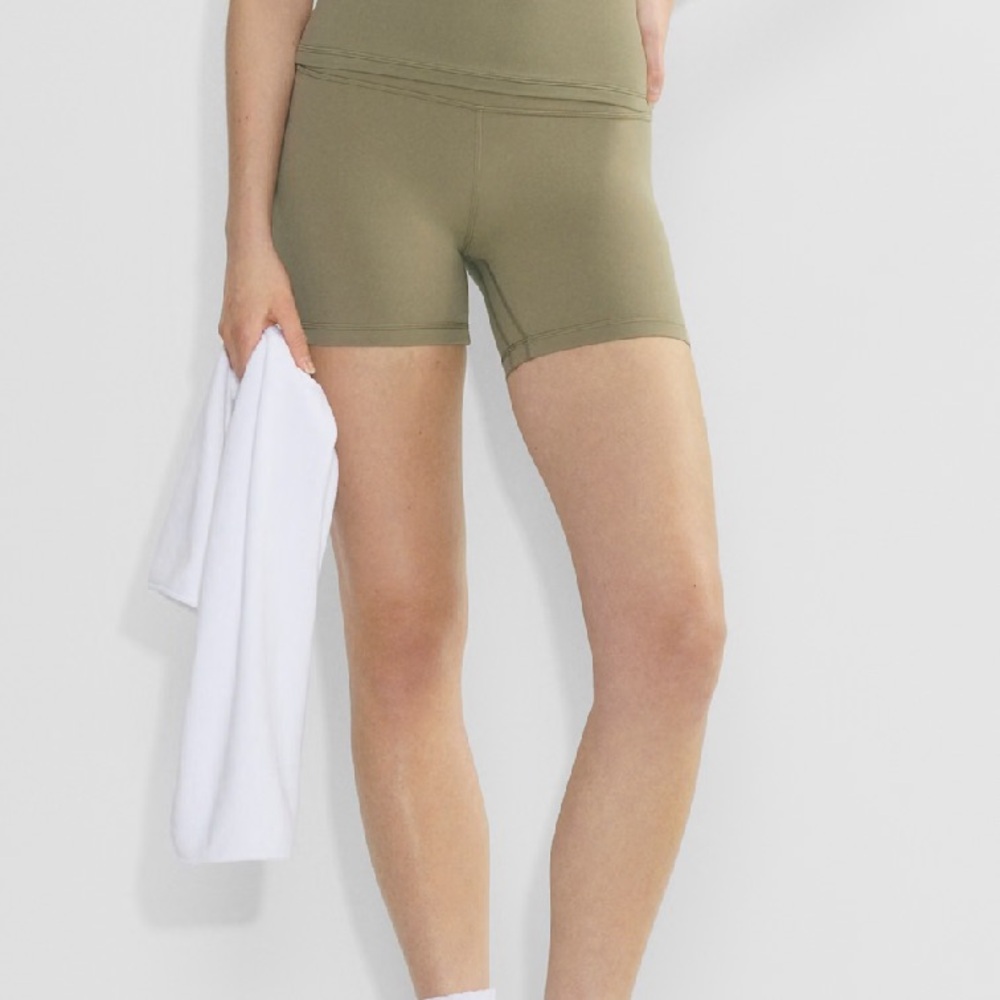 Aritzia Infinite High Rise 5” Shorts Sun-dried Olive